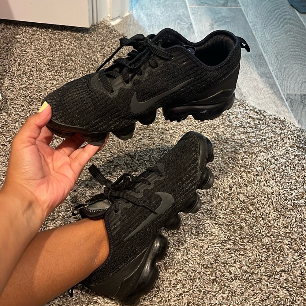 Nike Air VaporMax Flyknit 3 Triple black womens size 5.5Y